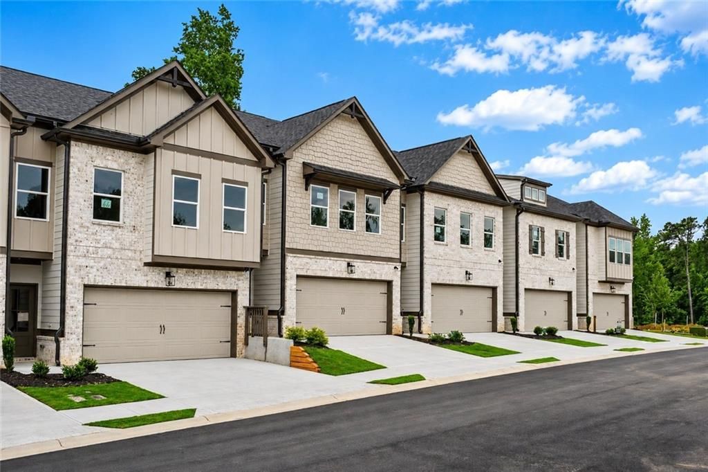 4330 Fern River Bend 64, Norcross, GA 30093