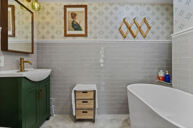 72 Butler Street 2, Salem, MA 01970