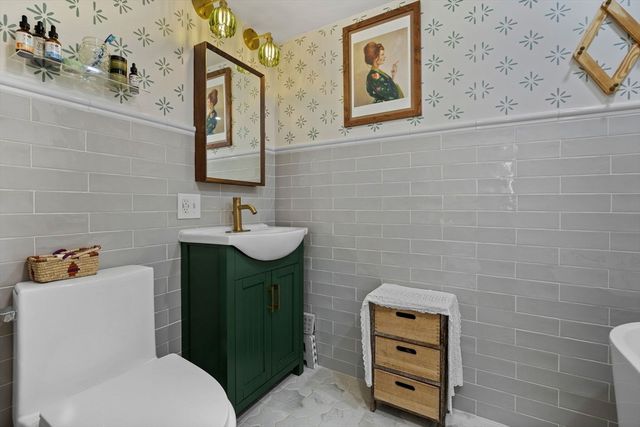 72 Butler Street 2, Salem, MA 01970