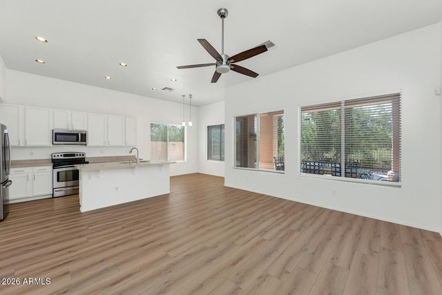 21843 N 51ST Street, Phoenix, AZ 85054