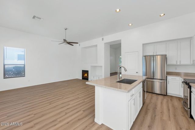 21843 N 51ST Street, Phoenix, AZ 85054