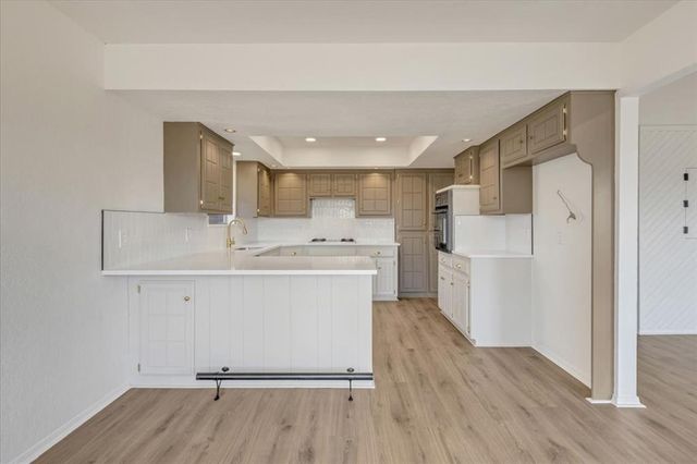 10316 Bonnycastle Drive, Yukon, OK 73099