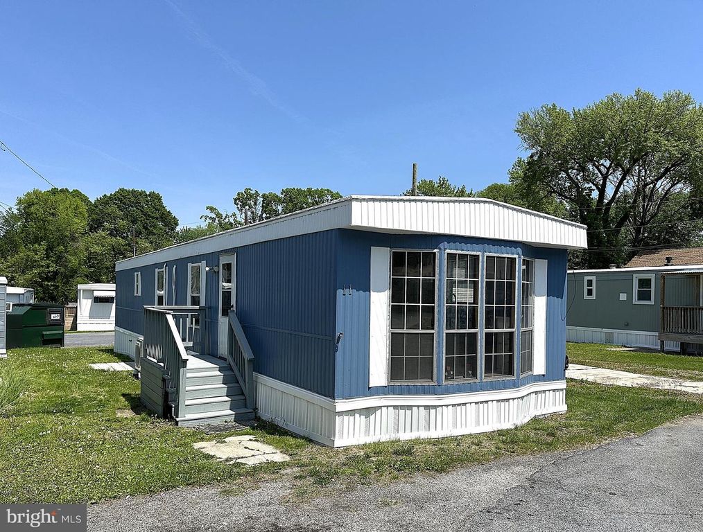 2400 Lincoln Ave Trlr 11, Sparrows Point, MD 21219
