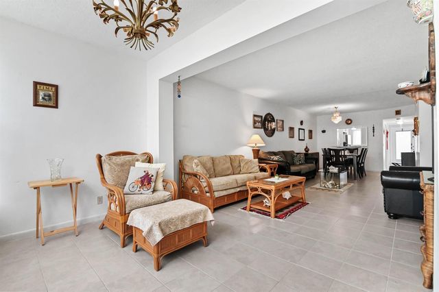 2860 SW 22nd Avenue 4040, Delray Beach, FL 33445
