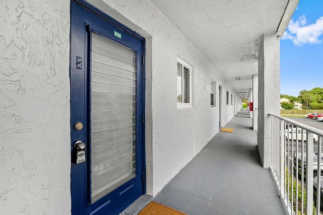 2860 SW 22nd Avenue 4040, Delray Beach, FL 33445