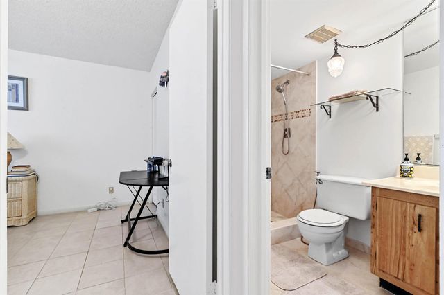 2860 SW 22nd Avenue 4040, Delray Beach, FL 33445