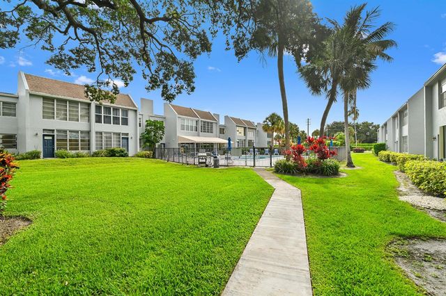 2860 SW 22nd Avenue 4040, Delray Beach, FL 33445