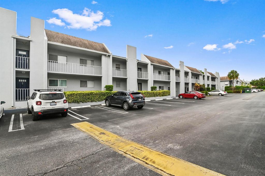 2860 SW 22nd Avenue 4040, Delray Beach, FL 33445