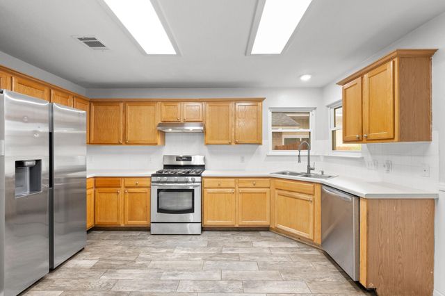 15308 Cadoz DR, Austin, TX 78728