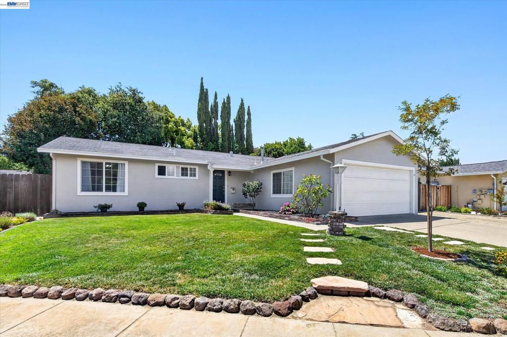 Image 1 of property listing at 4634 Klamath Ct, Pleasanton, CA 94566