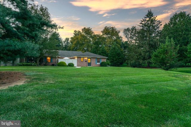 333 VALLEYBROOK DR, Lancaster, PA 17601
