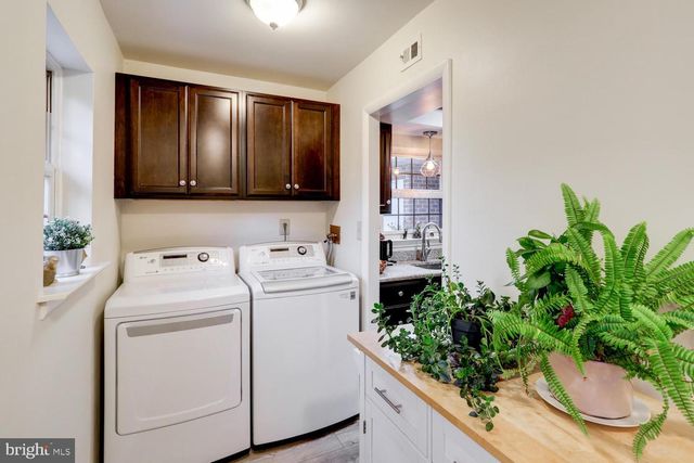 333 VALLEYBROOK DR, Lancaster, PA 17601