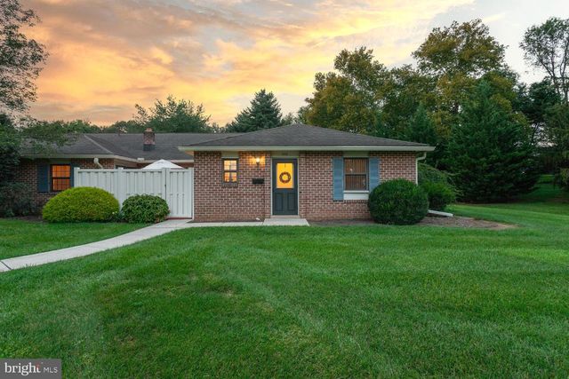 333 VALLEYBROOK DR, Lancaster, PA 17601