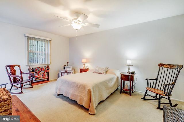 333 VALLEYBROOK DR, Lancaster, PA 17601