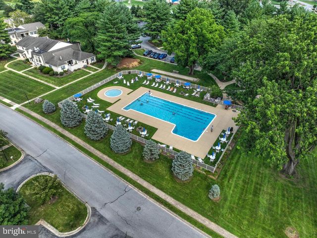 333 VALLEYBROOK DR, Lancaster, PA 17601