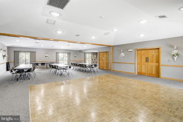 333 VALLEYBROOK DR, Lancaster, PA 17601