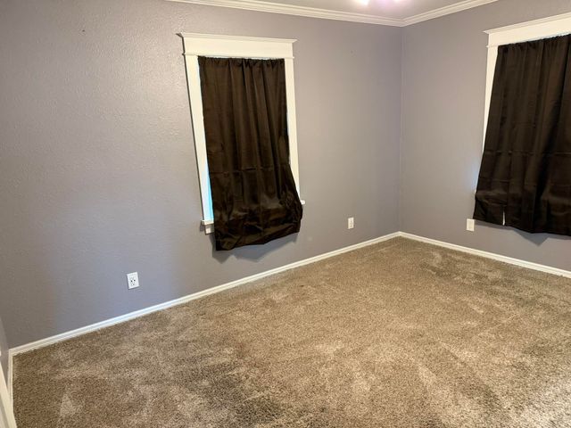 308 S 4th Avenue NW, Miami, OK 74354