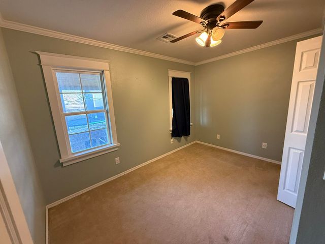 308 S 4th Avenue NW, Miami, OK 74354