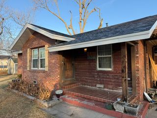 308 S 4th Avenue NW, Miami, OK 74354