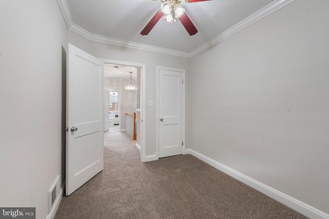 238 MEDWICK GARTH E, Catonsville, MD 21228