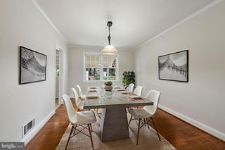 238 MEDWICK GARTH E, Catonsville, MD 21228