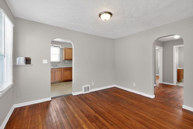 1568 Oakwood Avenue, Columbus, OH 43207