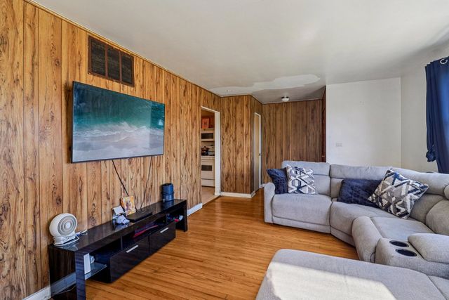 1532 N 39th Avenue, Stone Park, IL 60165