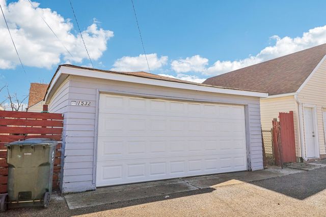 1532 N 39th Avenue, Stone Park, IL 60165