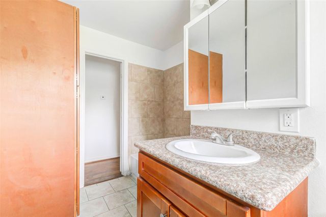 230 Bizerte Street, Houston, TX 77022