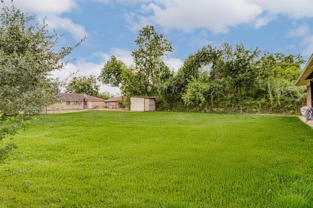 230 Bizerte Street, Houston, TX 77022