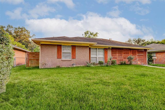 230 Bizerte Street, Houston, TX 77022