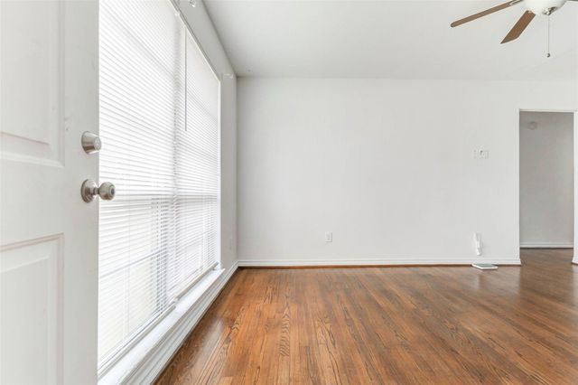 230 Bizerte Street, Houston, TX 77022