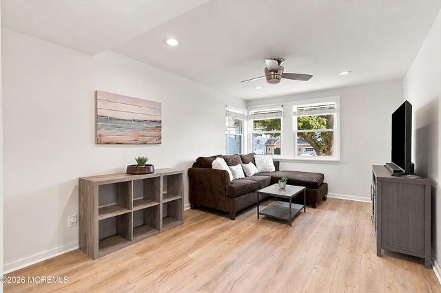 48 Bay Shore Drive, Toms River, NJ 08753