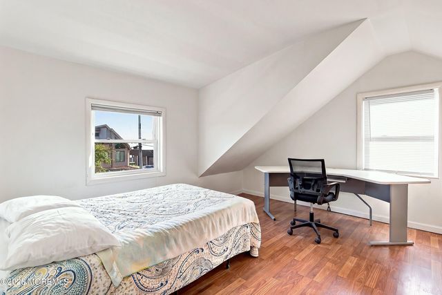 48 Bay Shore Drive, Toms River, NJ 08753