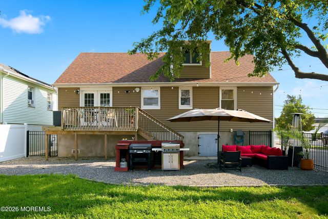 48 Bay Shore Drive, Toms River, NJ 08753