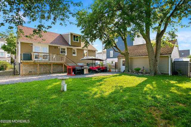 48 Bay Shore Drive, Toms River, NJ 08753