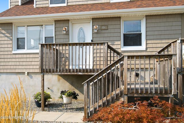 48 Bay Shore Drive, Toms River, NJ 08753
