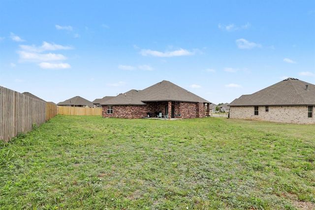 12812 NW 141st Circle, Yukon, OK 73099
