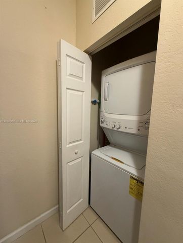 9273 SW 172nd Avenue 9273, Miami, FL 33196