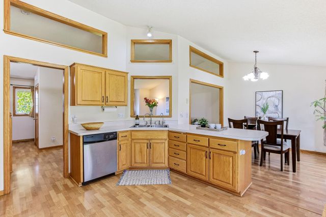 3520 Dakota Avenue, Woodbury, MN 55125