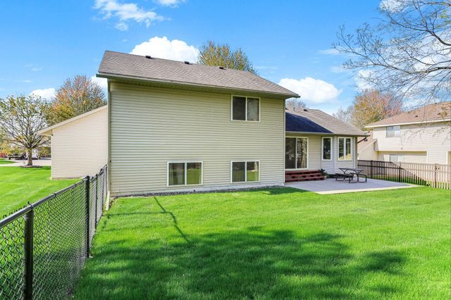 3520 Dakota Avenue, Woodbury, MN 55125
