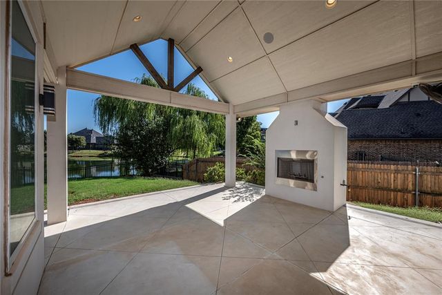 15400 Kestral Park Court, Edmond, OK 73013