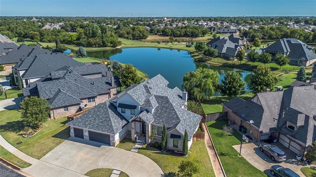 15400 Kestral Park Court, Edmond, OK 73013