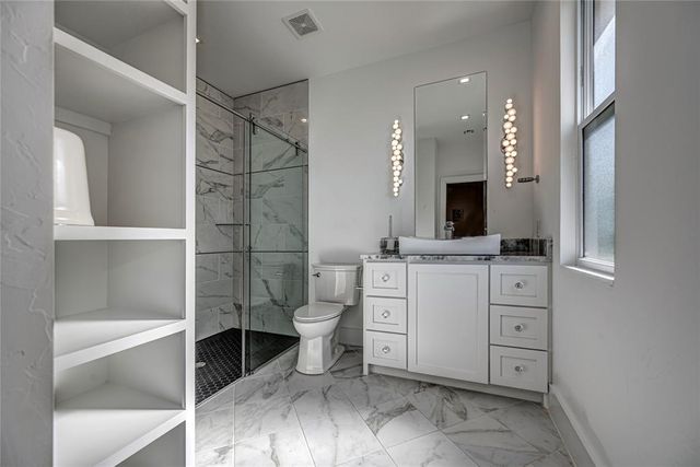 15400 Kestral Park Court, Edmond, OK 73013