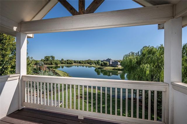 15400 Kestral Park Court, Edmond, OK 73013