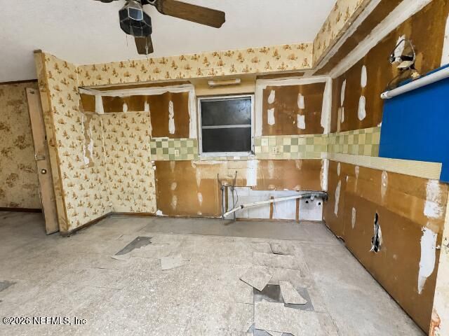 5746 TEMPEST Street, Jacksonville, FL 32244