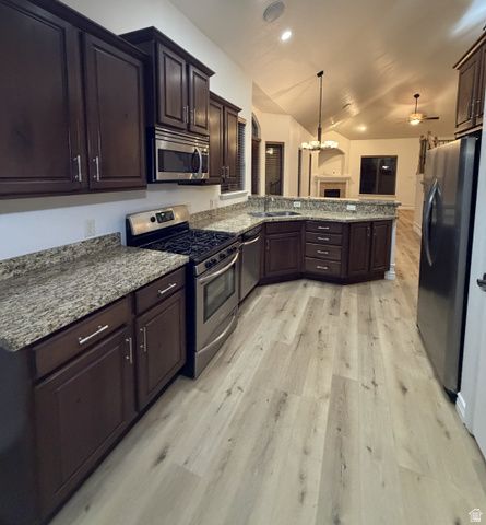318 E NECHATEL DR, Draper, UT 84020