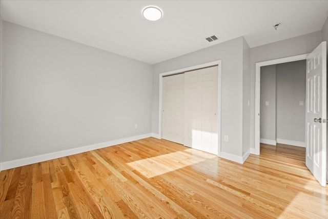 34 Oakland St, Brockton, MA 02302