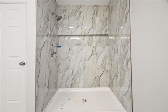 34 Oakland St, Brockton, MA 02302