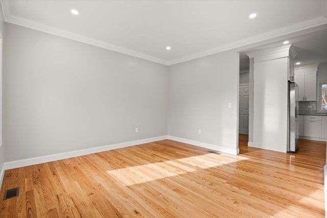 34 Oakland St, Brockton, MA 02302